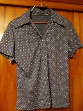 Womens 60s Blue Short-Sleeve Polo Shirt with Micro Dot Pattern